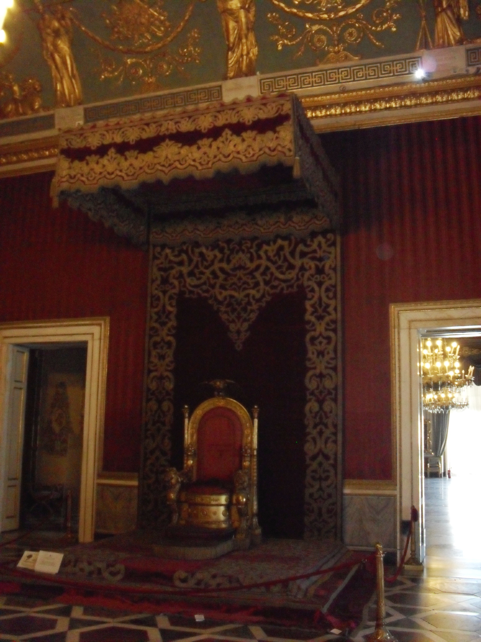 sala del trono palazzo reale napoli
